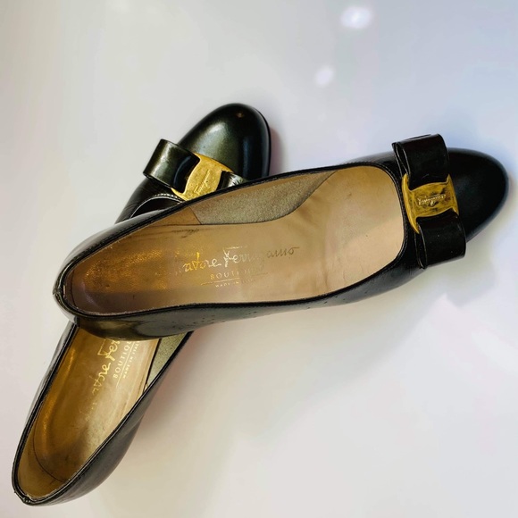 Salvatore Ferragamo Vara pumps - Picture 5 of 5